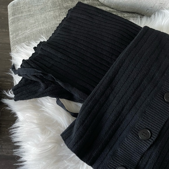 Two Piece Black Ribbed Long Sleeve Shorts Set - Picture 6 of 6